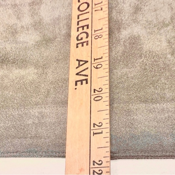 Romeo & Juliet Couture Taupe Drape Cropped Faux Suede Jacket Womens Size L EUC! - Picture 7 of 10